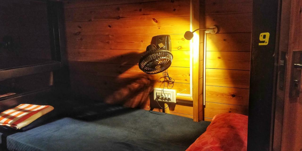 The Door To Nirvana Backpackers Hostel Kotagiri Εξωτερικό φωτογραφία